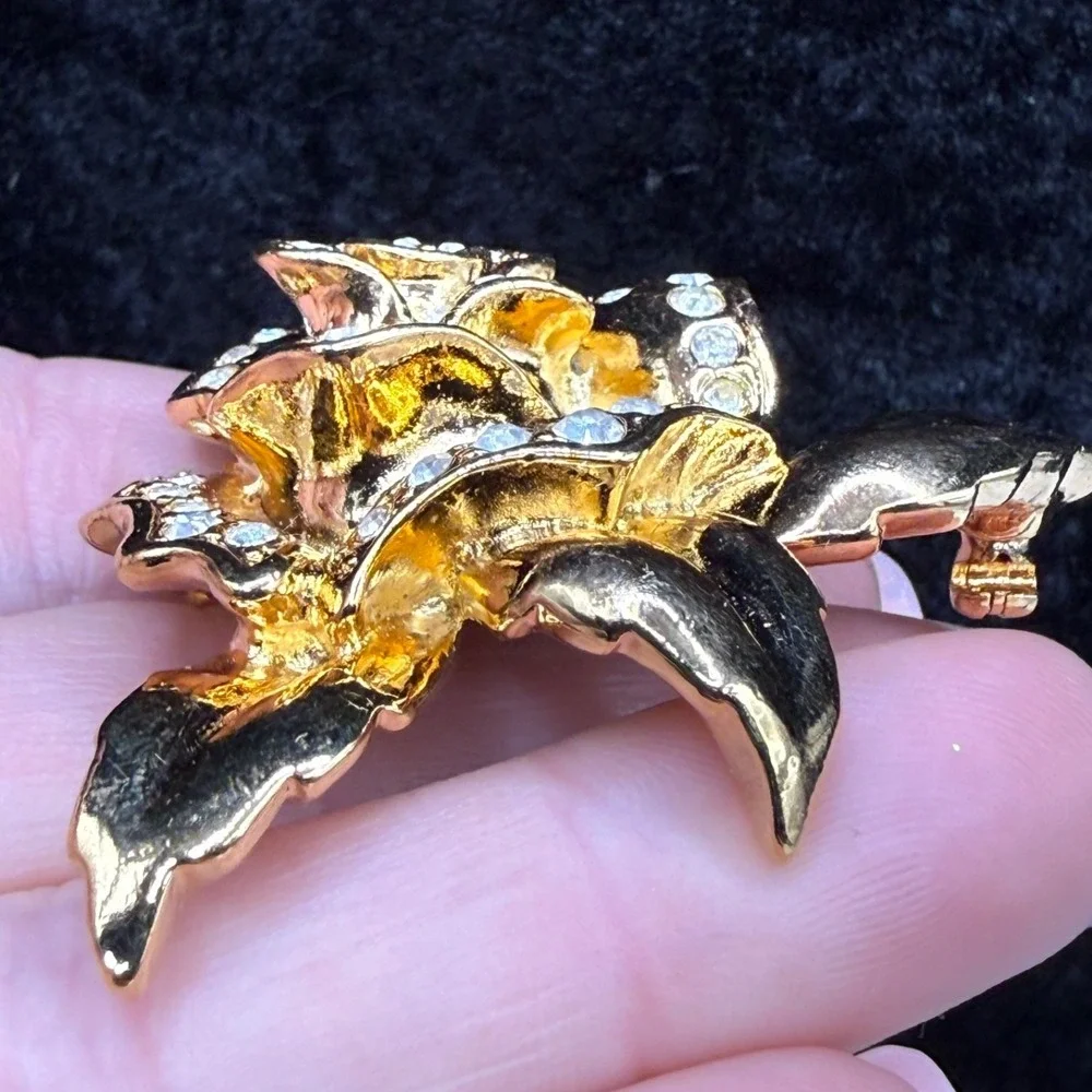 Vintage Avon Rhinestone Flower Brooch Rose Passion Gold Tone